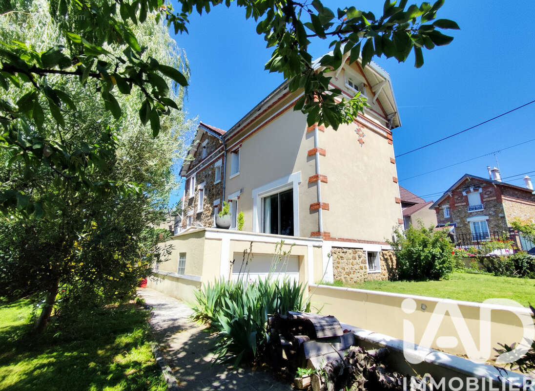 Maison 170 m² à Ecouen  - photo 2