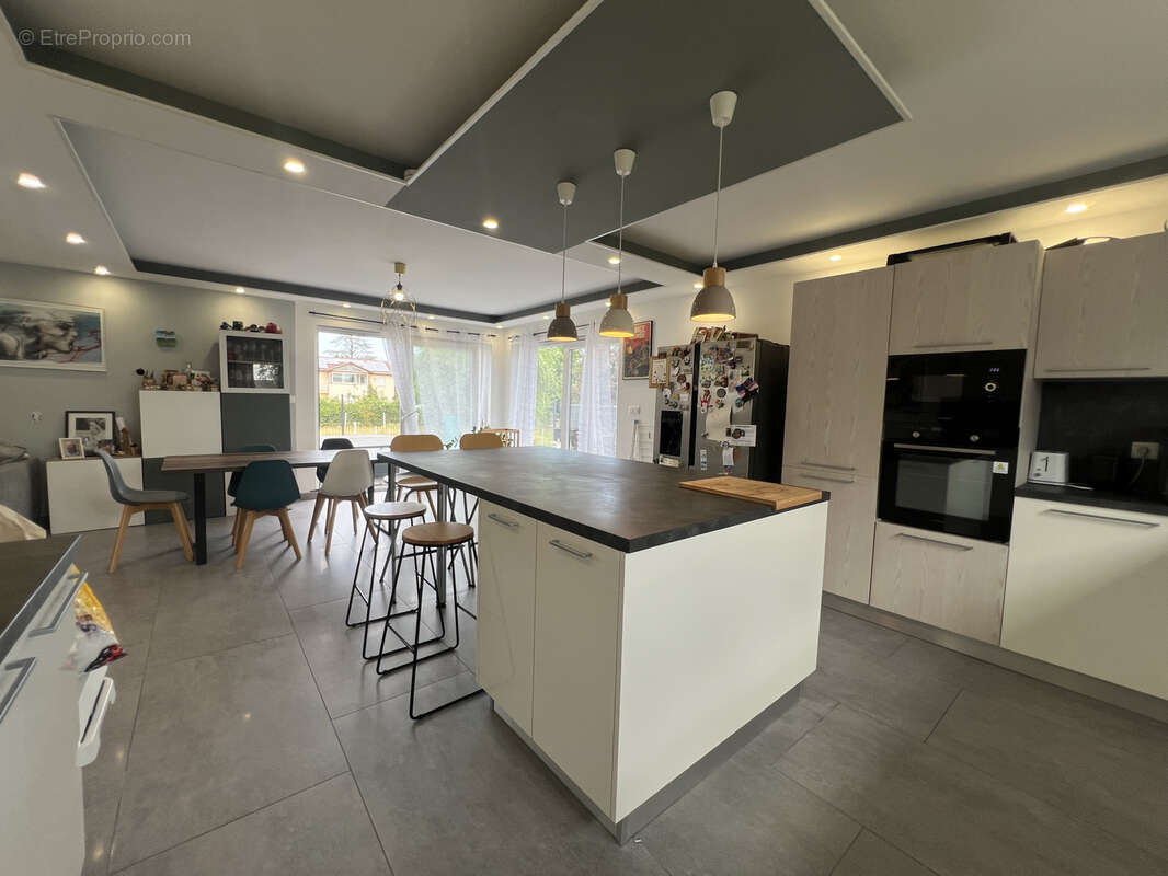 A Bischwihr, une superbe maison individuelle à toit plat 5 pièces de 125 m2 de 2020 de surface habitable sur u - photo 6