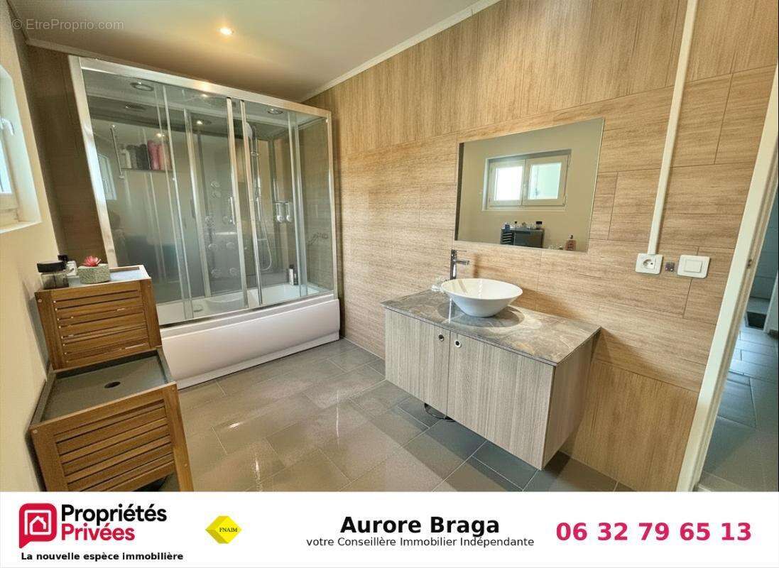 Maison MEHUN SUR YEVRE 5 pièces 110 m2 - photo 7