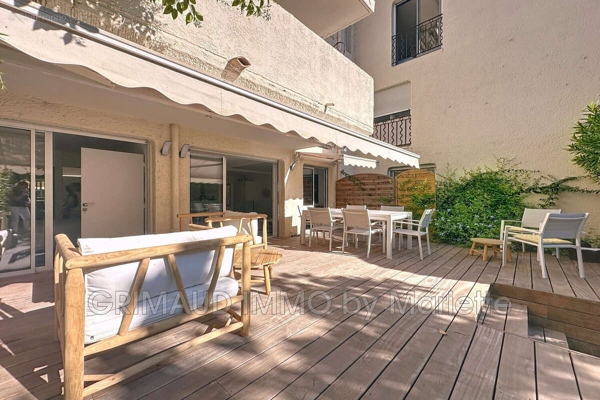 Appartement à SAINT-TROPEZ
