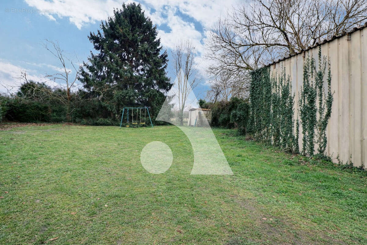 Maison à MERY-SUR-OISE