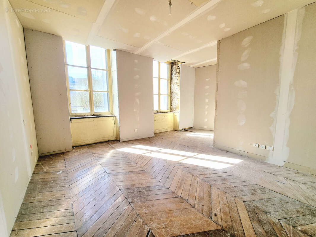 Appartement à CHATEAU-SALINS