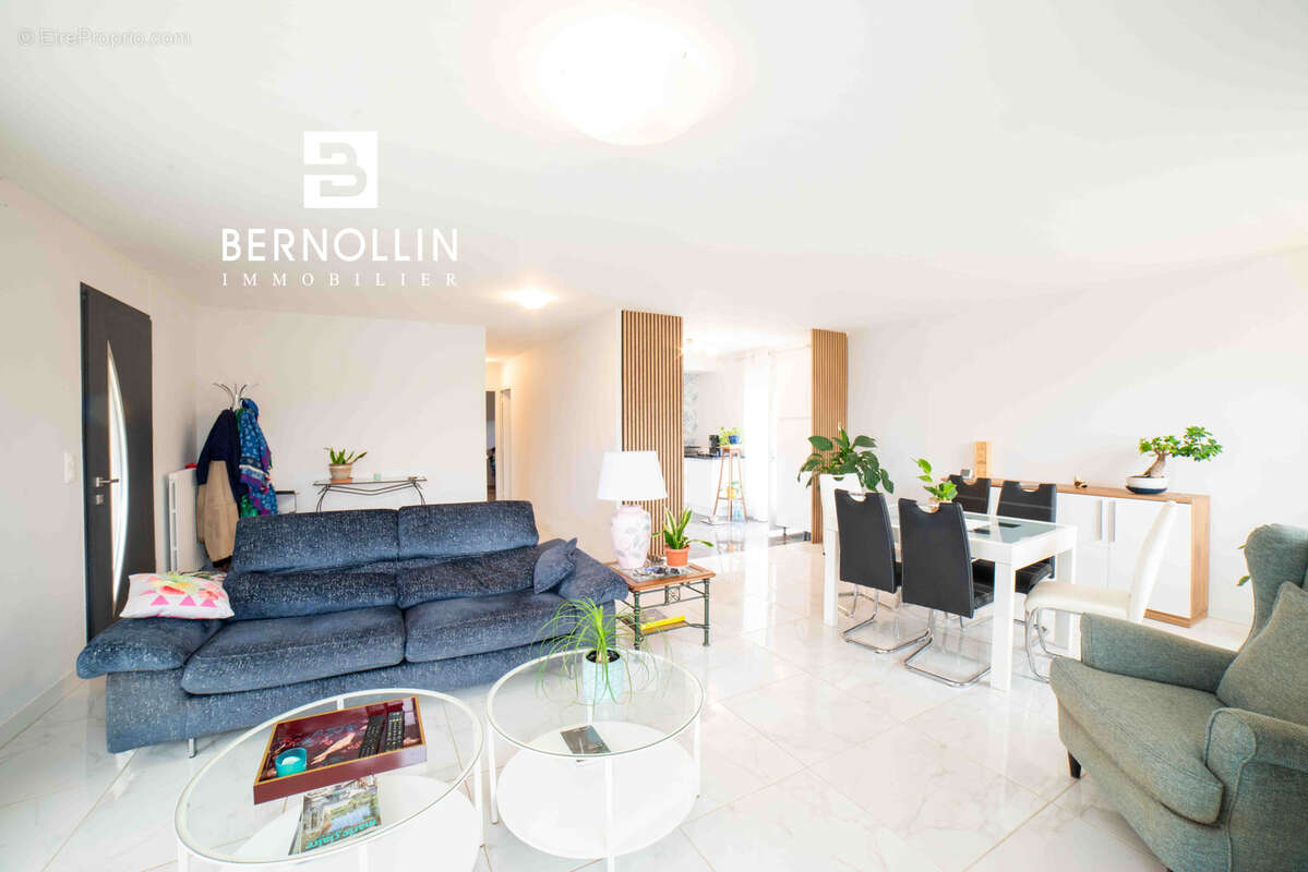 JASSERON   Villa familiale au calme avec grand terrain arboré à seulement 15 minutes de Bourg-en-Bresse - photo 10