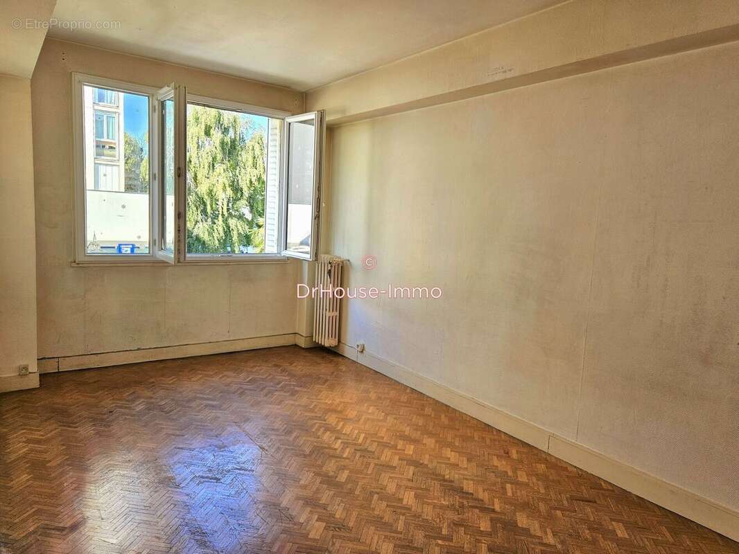 Appartement à COLOMBES