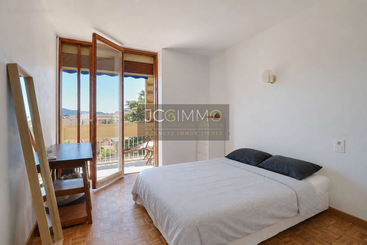 Appartement à HYERES