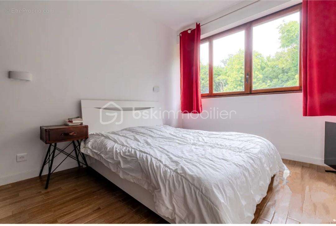 Appartement à LA CELLE-SAINT-CLOUD