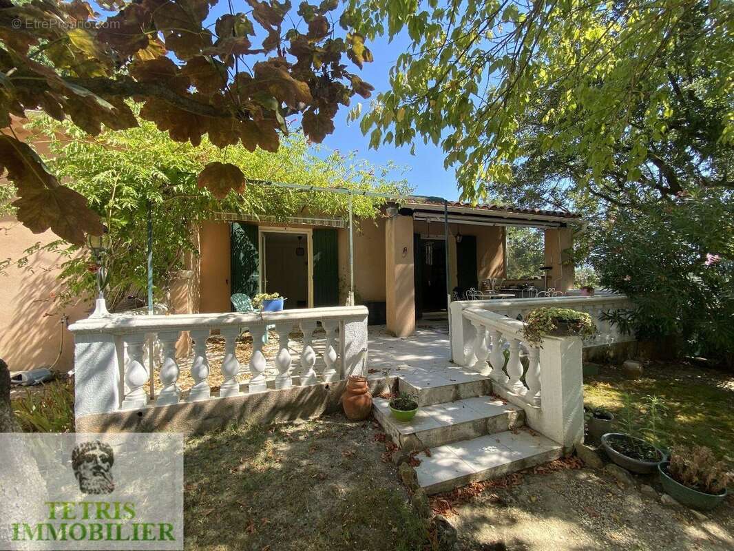 Maison familiale à vendre à la tour d aigues de plain pied - photo 2