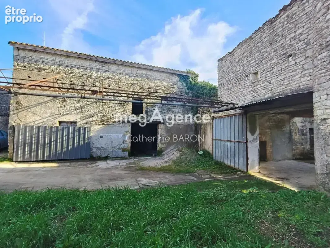 Ensemble immobilier maison 100m2 jardin et dépendances - photo 15