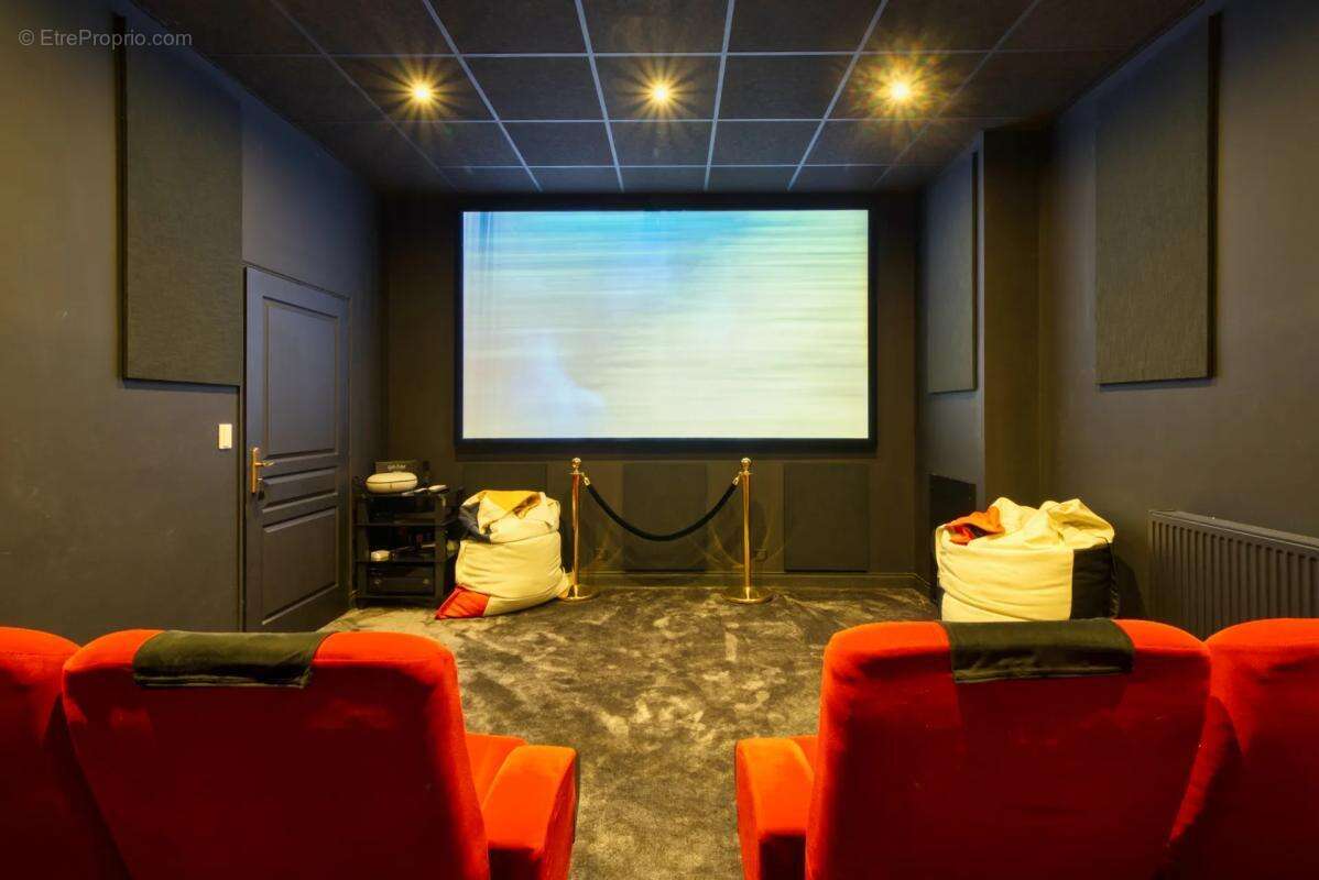 Maison à CHERMIGNAC