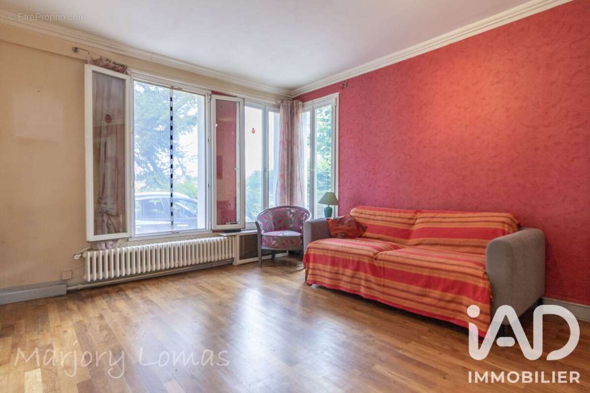 Maison 115 m² à Charbonnieres-Les-Bains  - photo 9