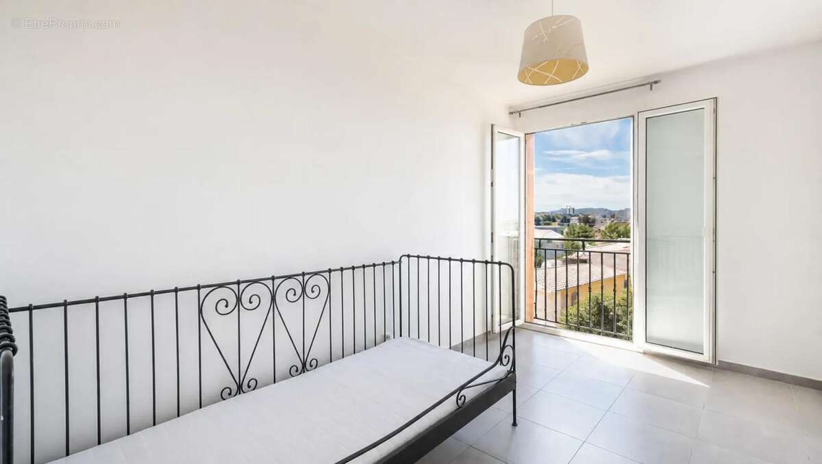 Appartement à MARSEILLE-14E