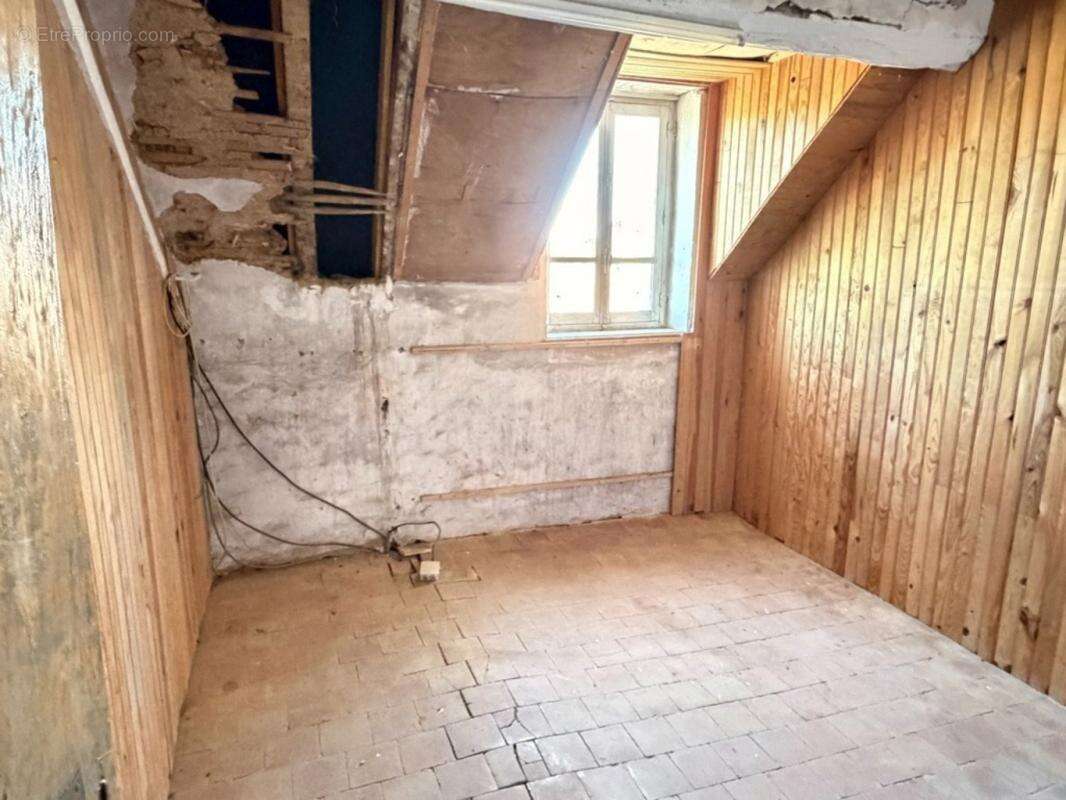 Maison de caractère à vendre au cœur du village de René - photo 12