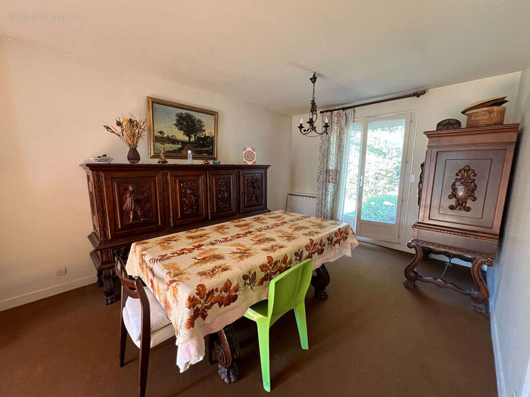 Maison à LE PERRAY-EN-YVELINES