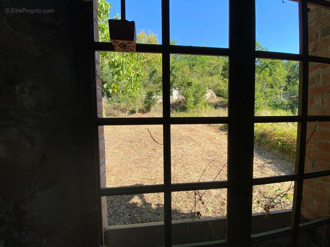 Grange en pierre à fort potentiel, cadre verdoyant et calme à Saint-Maximin (60) - photo 8