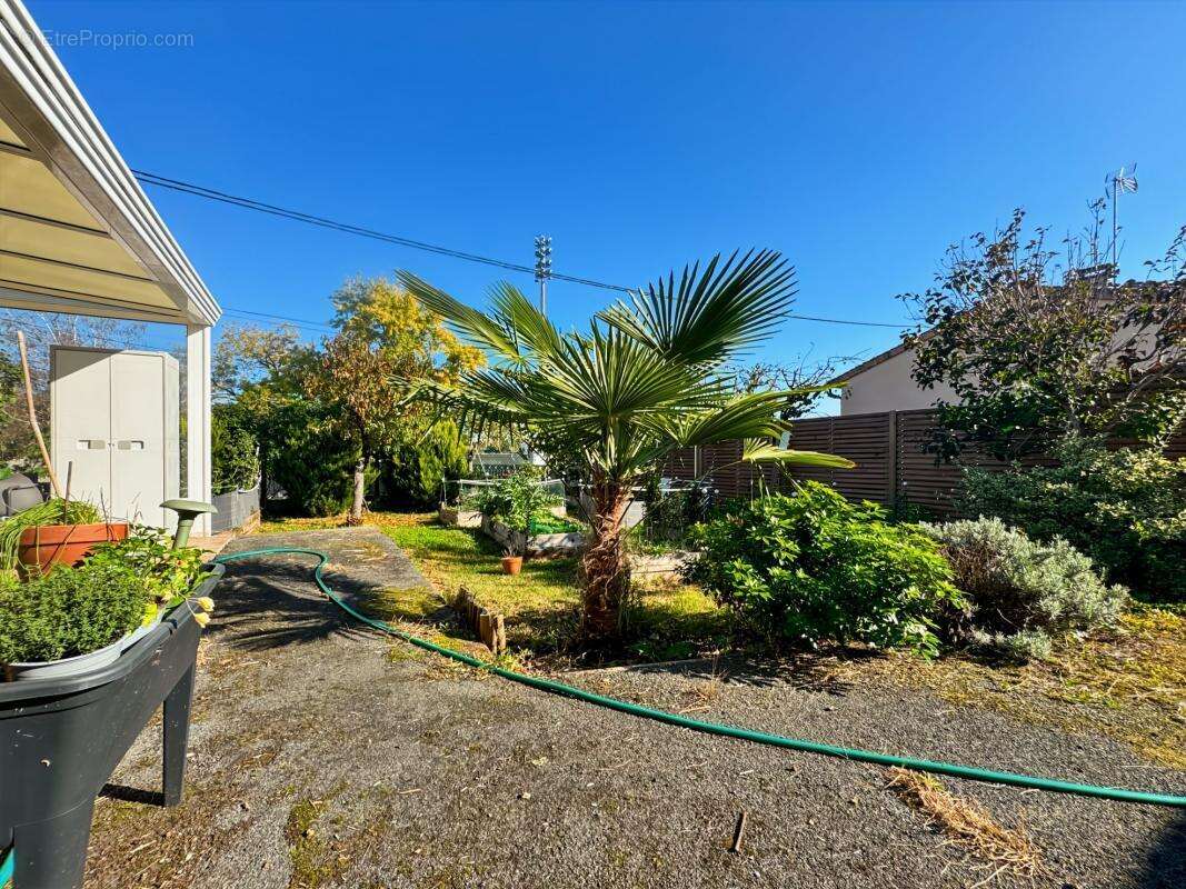 Maison à COULOUNIEIX-CHAMIERS