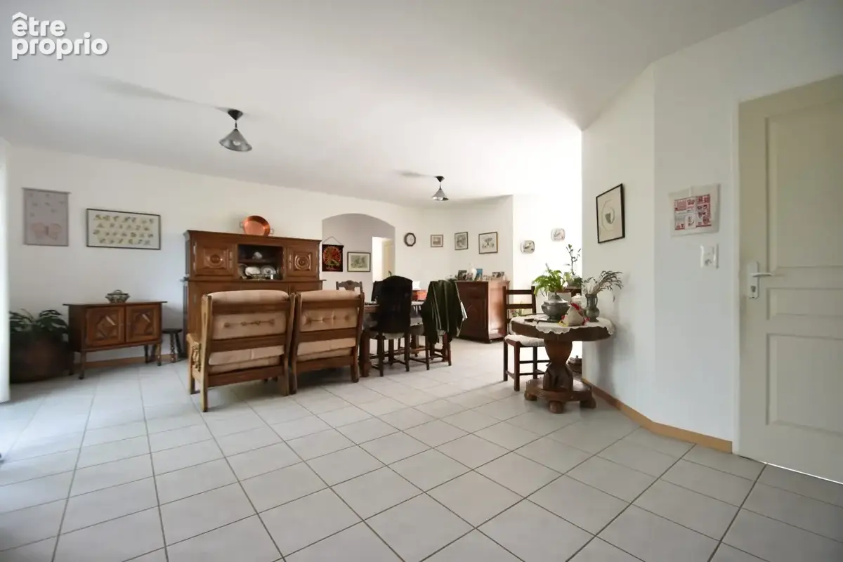 Maison 4 pièces 90 m² à vendre à Tonnay-Charente (17430) - photo 2