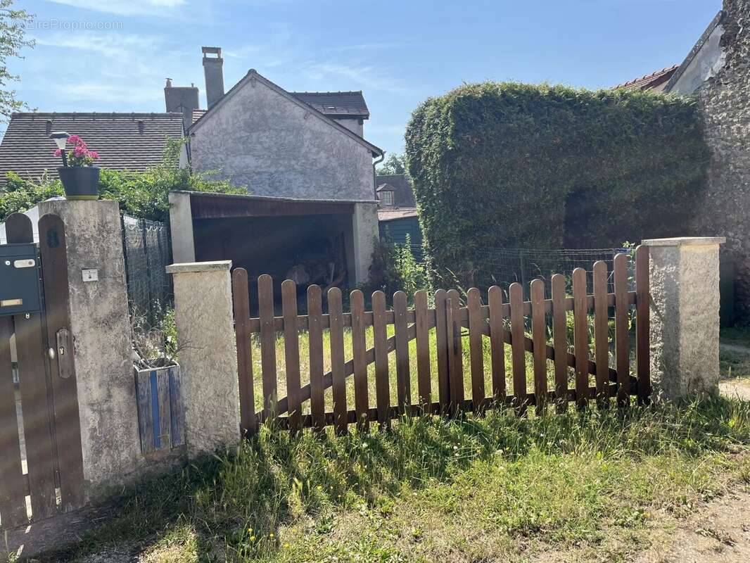 Appartement à DAMPIERRE-EN-YVELINES