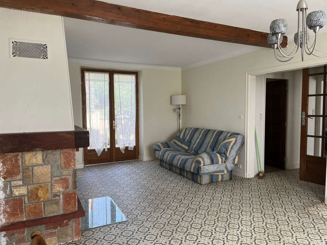 Payzac, maison en pierres, grange, vues, puits, campagne - photo 9
