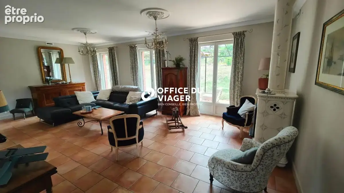 Maison - 9 pièces - 240 m² - photo 3