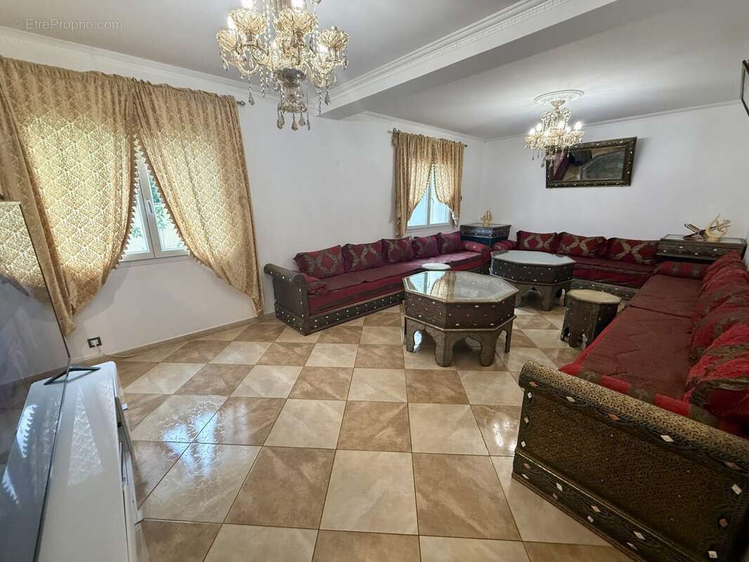 Maison à VILLEMOUSTAUSSOU