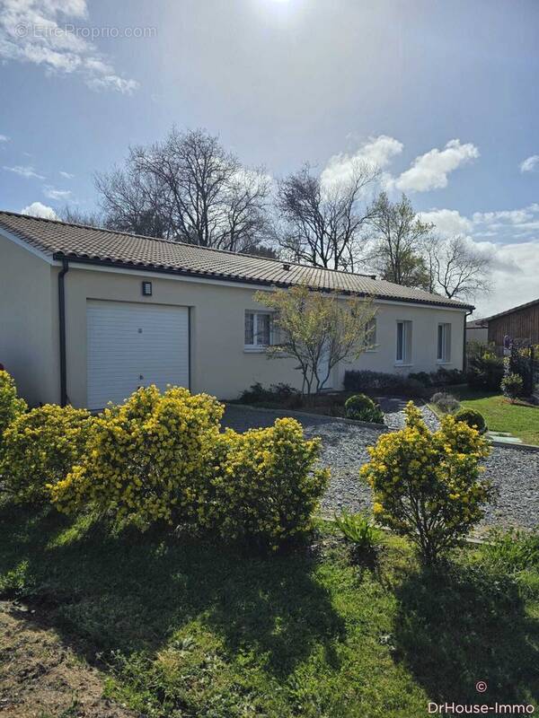 Maison à HOURTIN