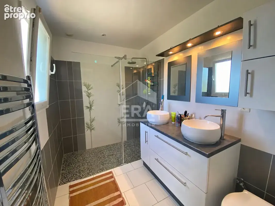 Maison 160m² à saint-georges-des-coteaux - photo 9