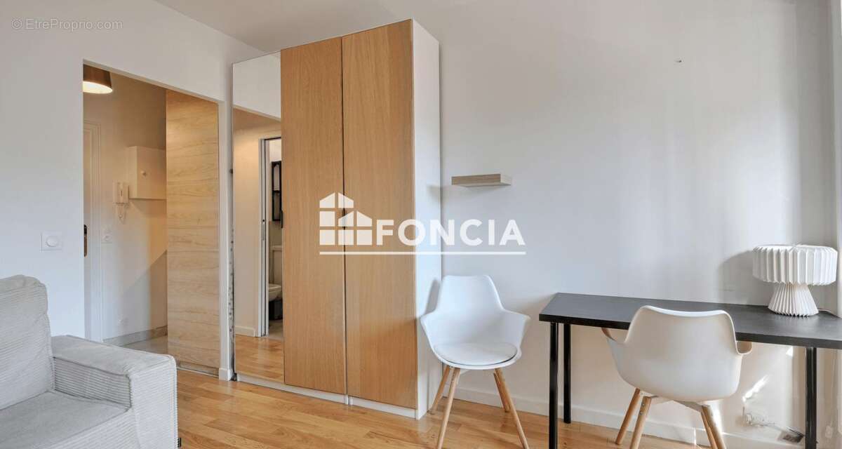 Appartement à PARIS-15E