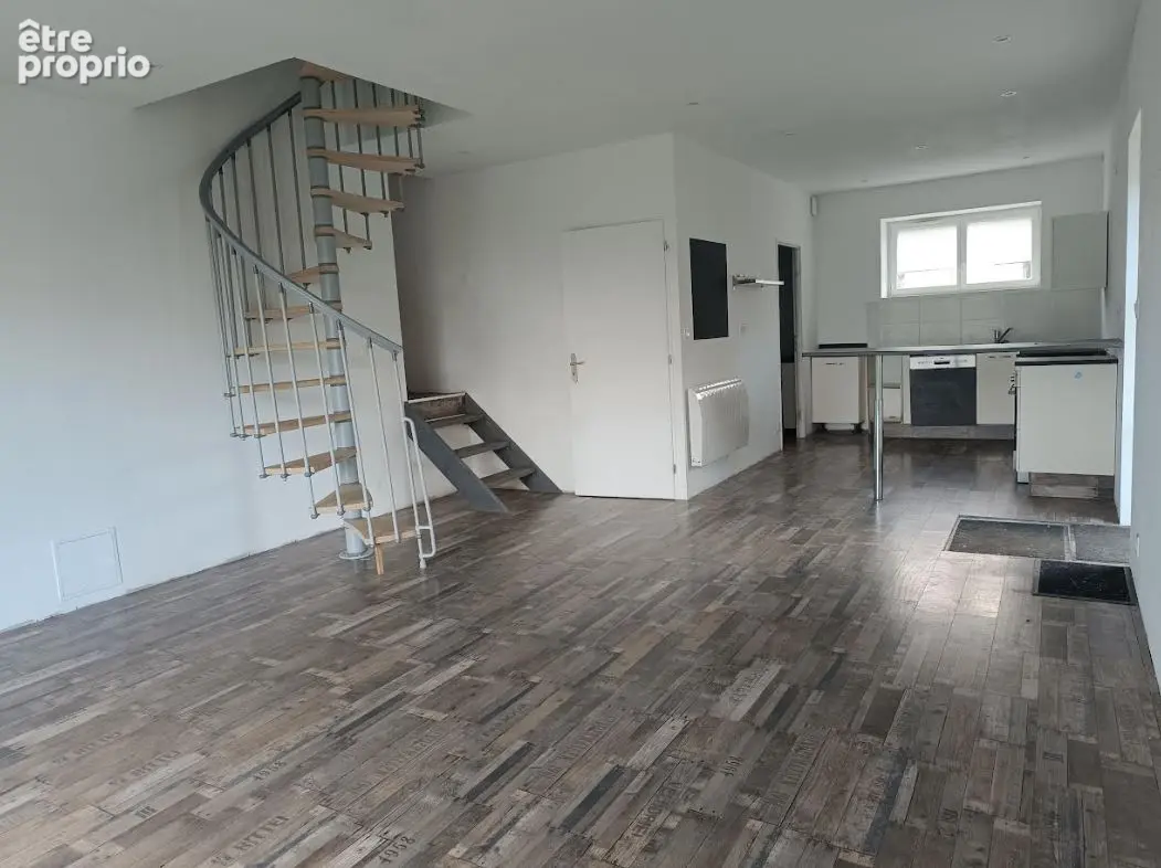 29520 Laz maison en partie restaurée avec 5 chambres 2 grandes pièces de 26 m² et 46 m² - photo 3