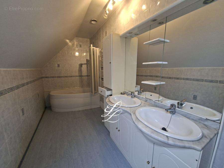 Maison 95 m² à Parce-Sur-Sarthe  - photo 250