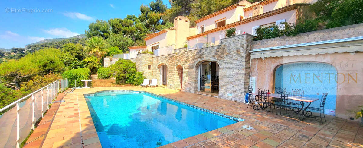 Maison à ROQUEBRUNE-CAP-MARTIN