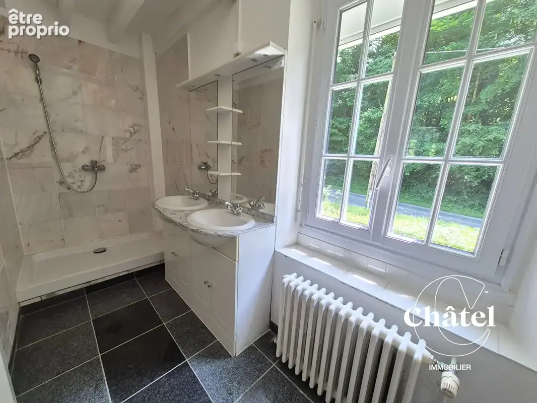 Maison en pierres 4 chambres - véranda- jardin arboré - photo 7