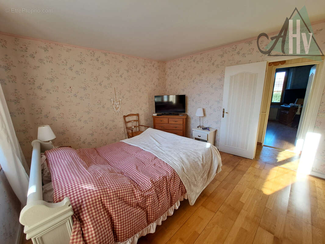 Maison à VILLEBOUGIS