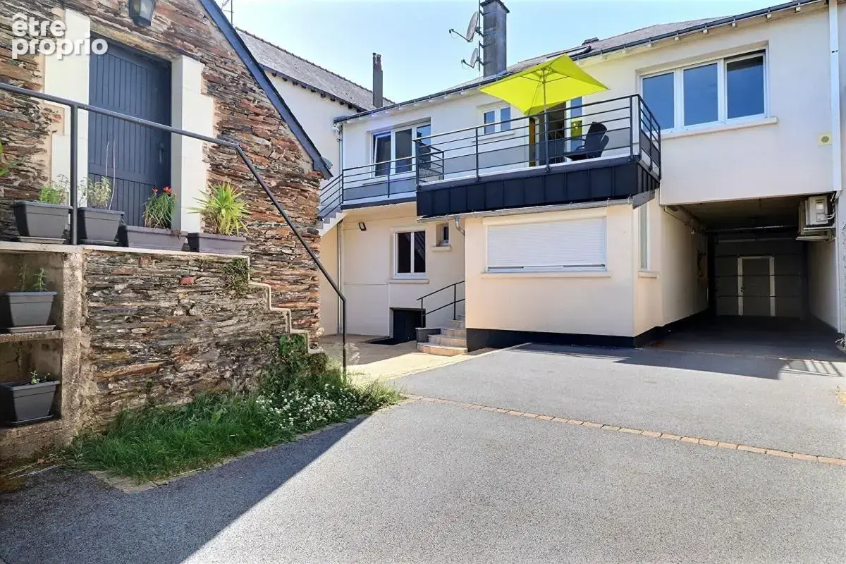À vendre - Maison 2 appartements et avec cour, dépendances, partie louée - photo 4