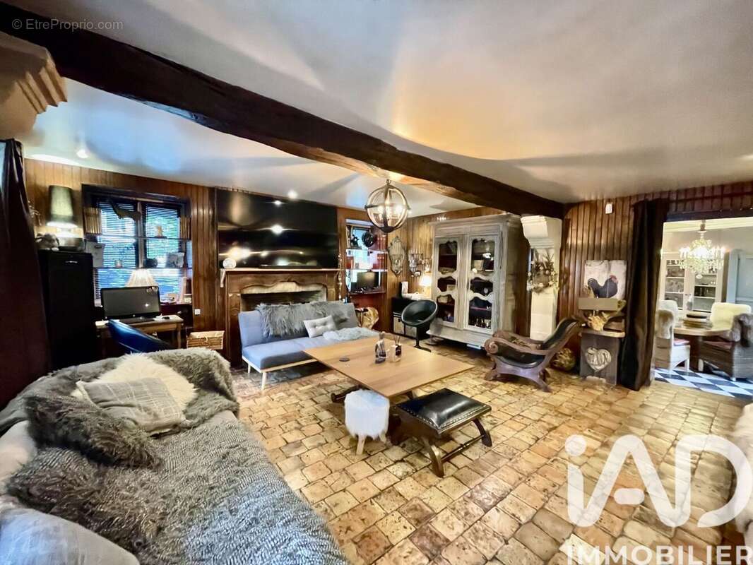 Maison 408 m² à Villiers-Adam  - photo 7