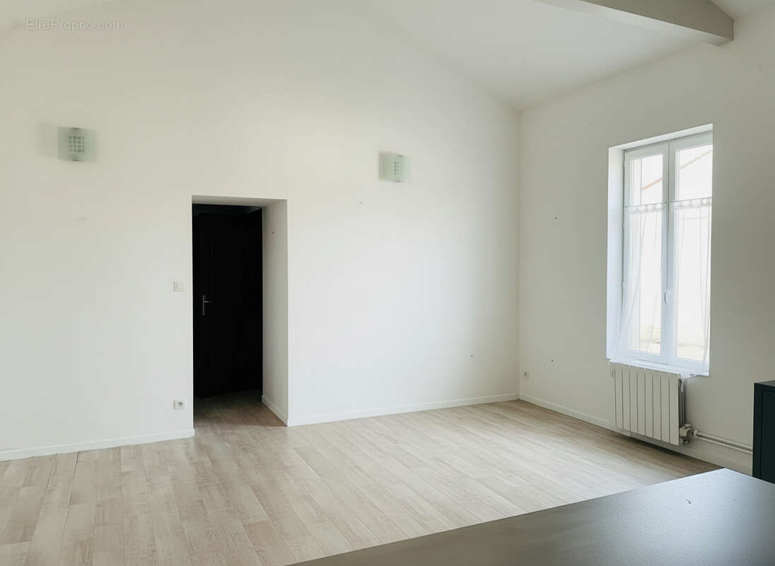 Maison atypique, 3 pièces, avec terrasse de toit   Secteur piscine - photo 3