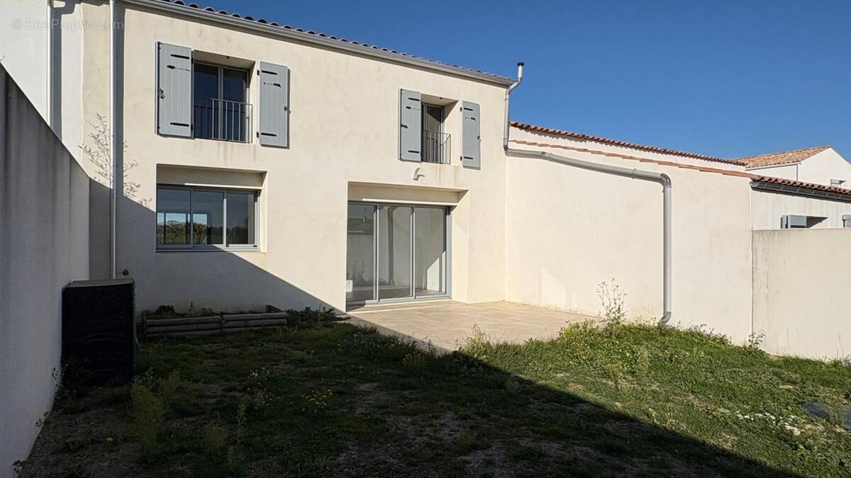 Maison à SAINT-XANDRE