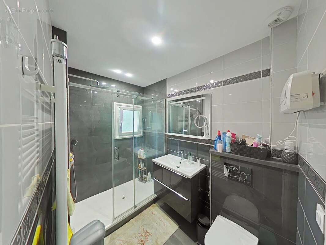 Maison à SAINT-JUST-SAINT-RAMBERT