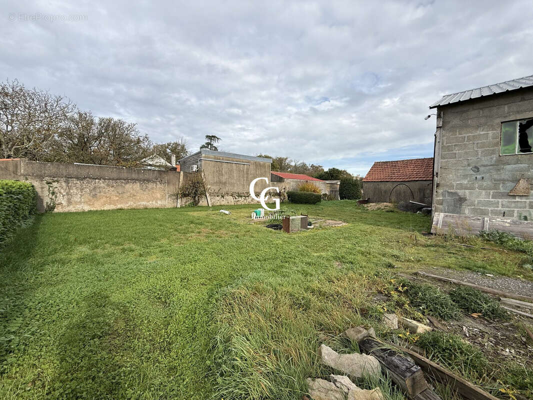 Maison à ROCHESERVIERE