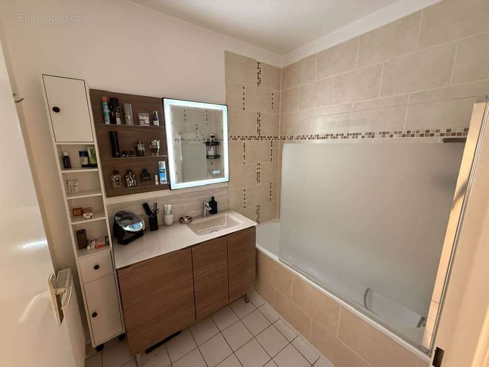 Appartement à SAINTE-GENEVIEVE-DES-BOIS