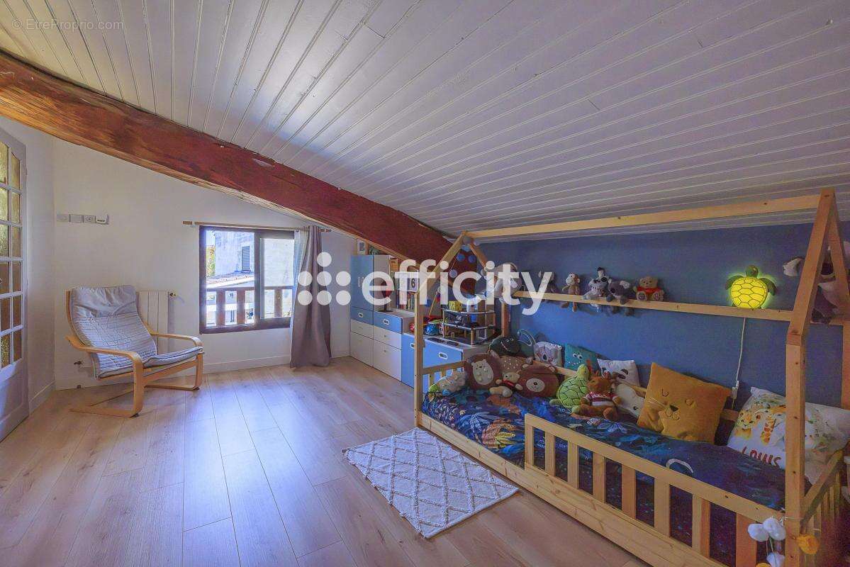 Maison 155 m² à Abzac  - photo 13