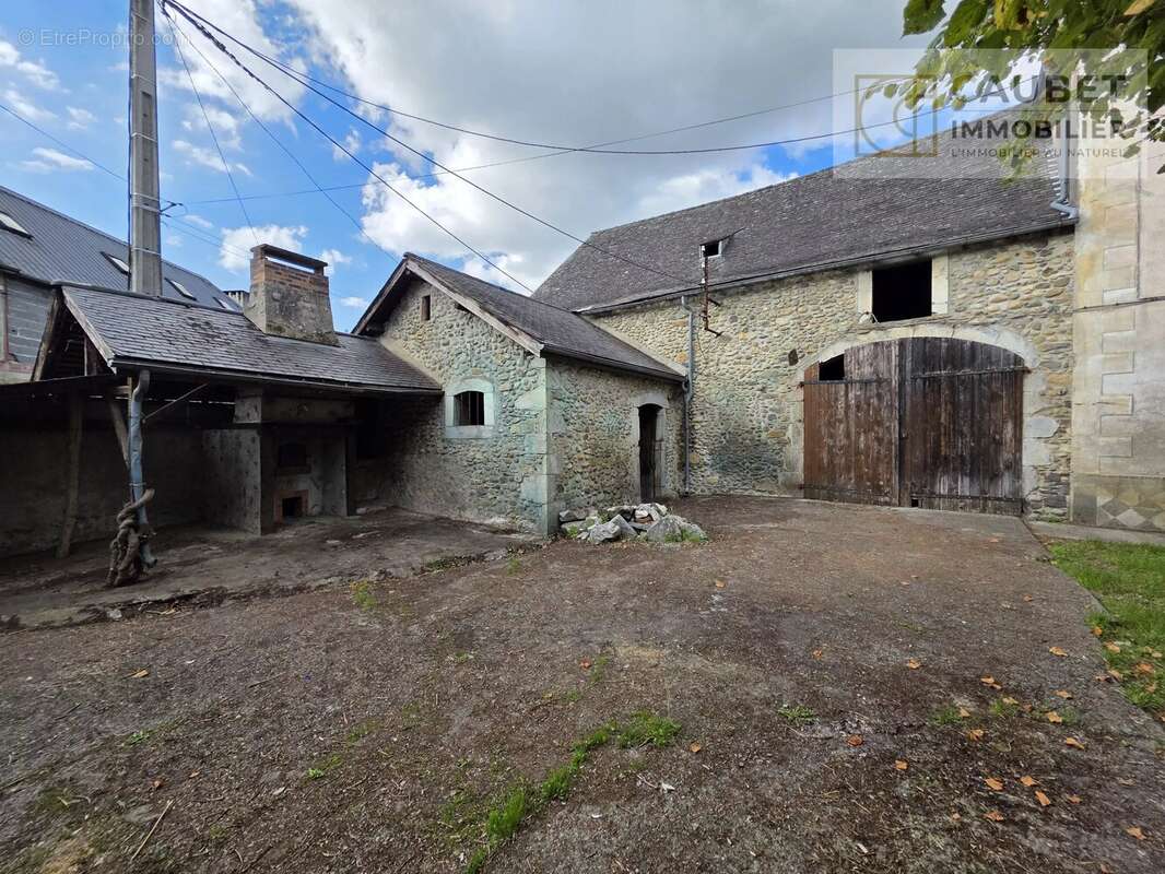 Maison à OSSUN