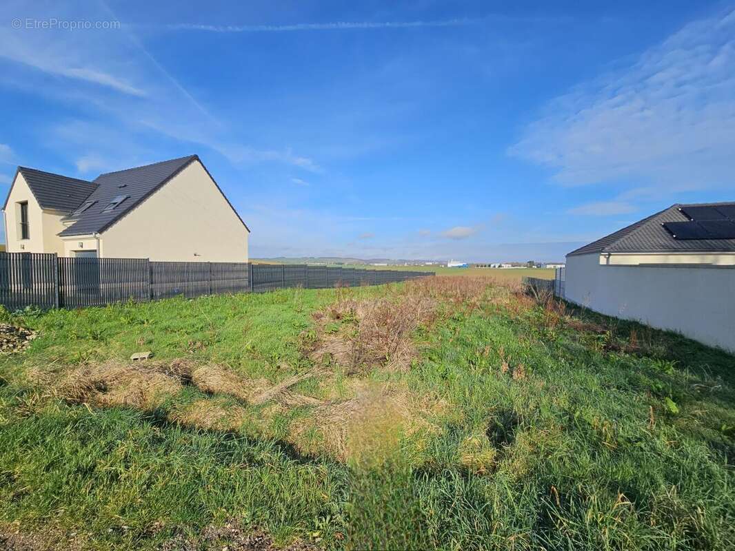 Terrain à ETIGNY
