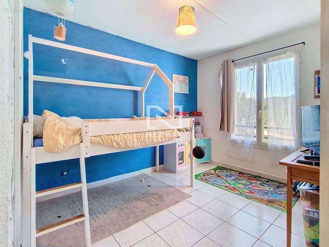 Maison à MONTAUROUX