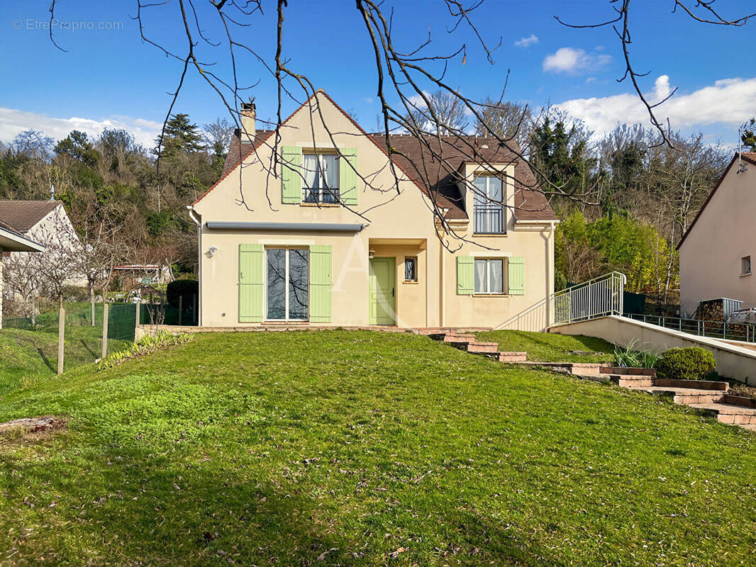 Maison à VAUX-SUR-SEINE