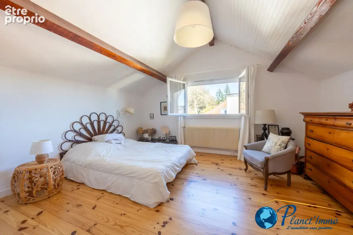 L'Étrat / Maison individuelle de 127m2 habitable + 93m2 d'annexes sur terrain de 839m2 - photo 7