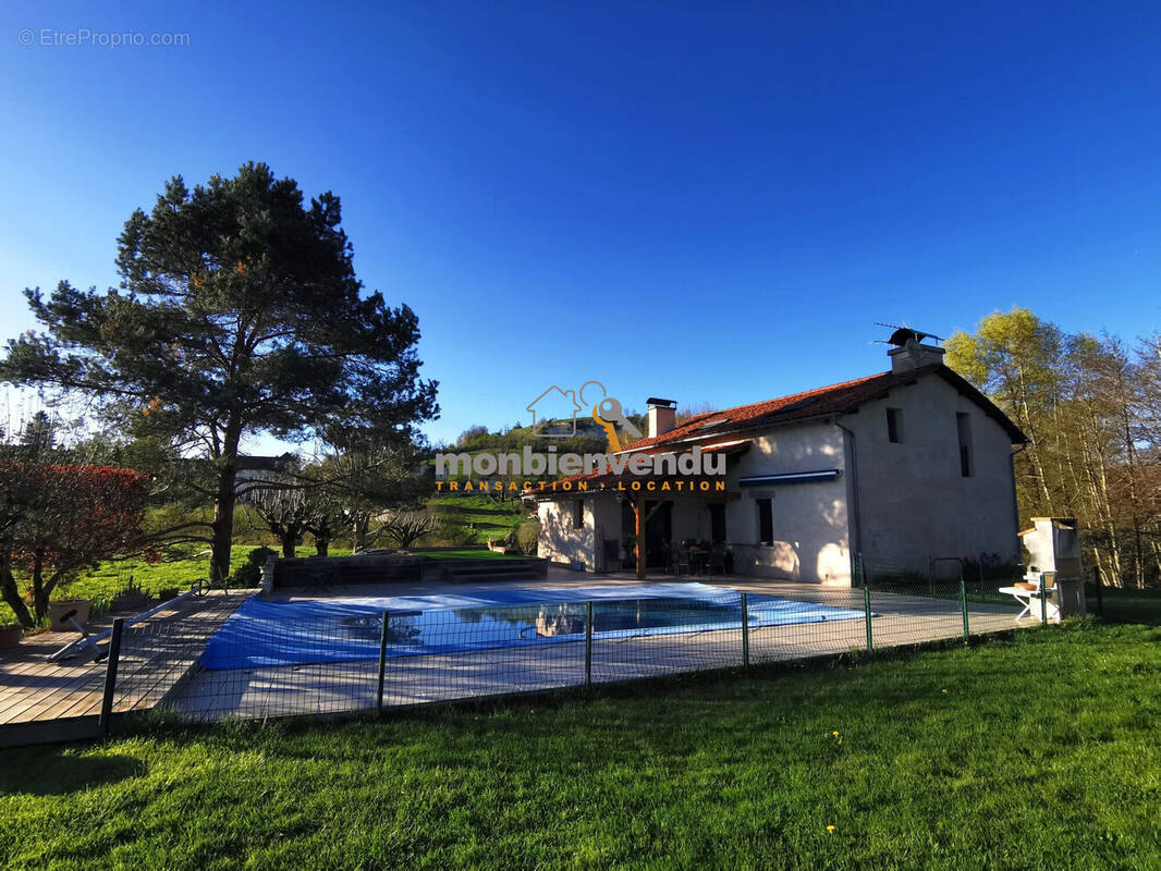 Maison à ARPAJON-SUR-CERE