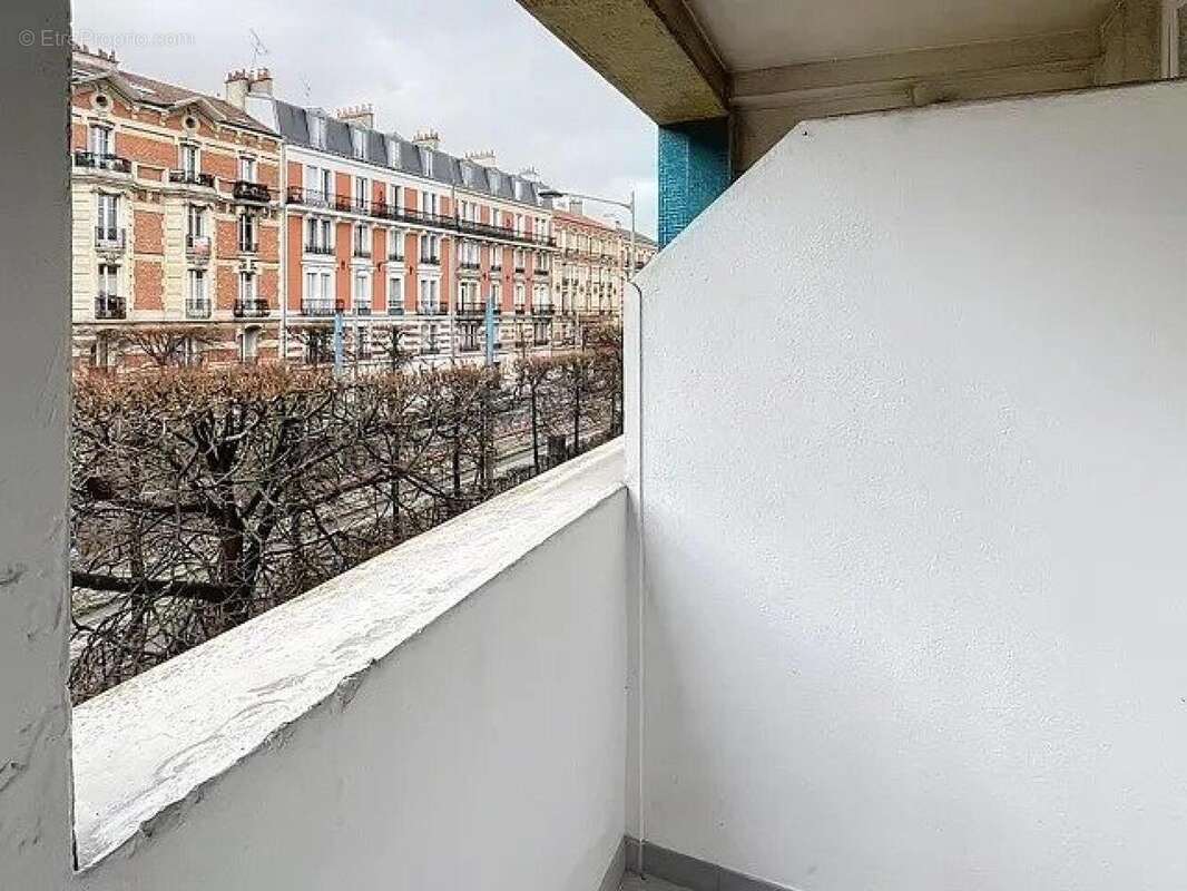 Photo 2 - Appartement à SAINT-DENIS