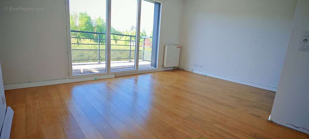 Appartement à FERRIERES-EN-BRIE