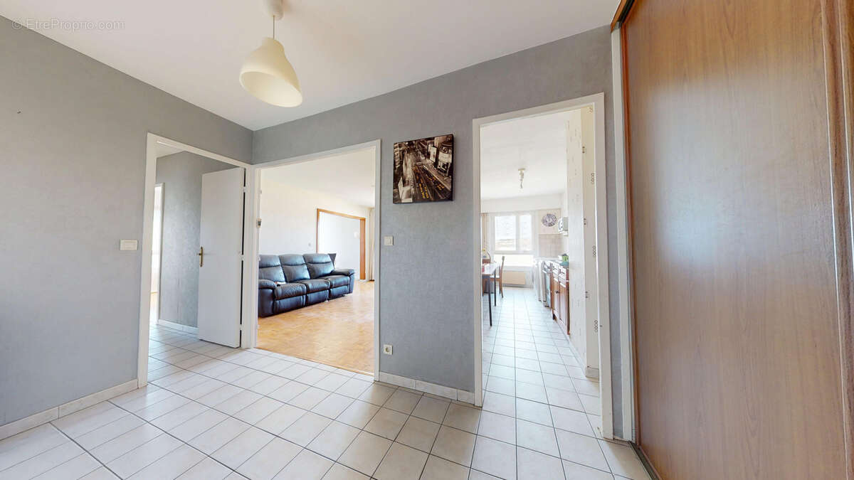 Appartement à SAINT-ETIENNE