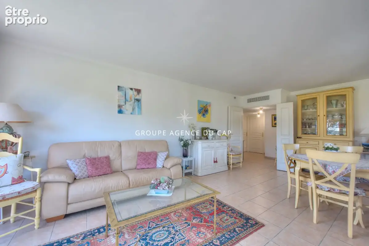 Saint raphael les golfs appartement 4 pieces dernier etage avec garage - photo 10